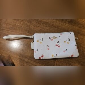 NWT Coach C1814 cherries double zipper wristlet w/ hang tag 🍒